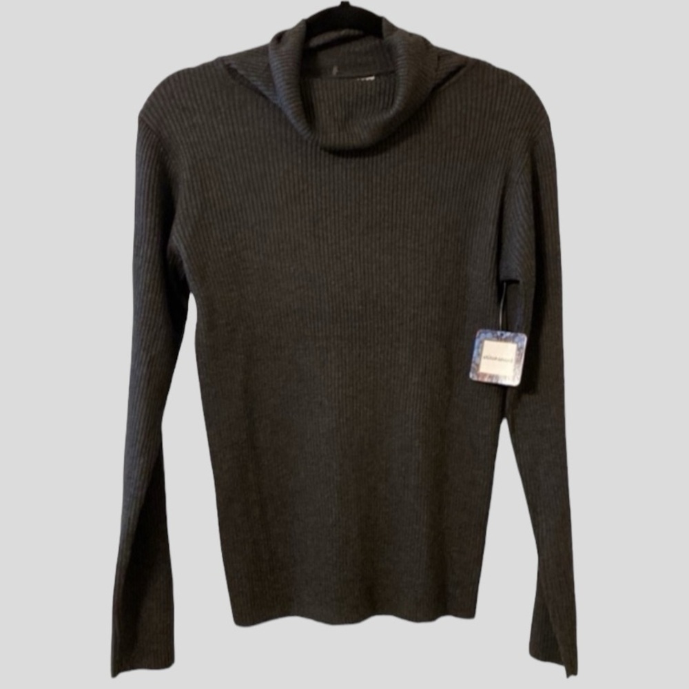 NWT Stitchcount Small Gray Turtleneck